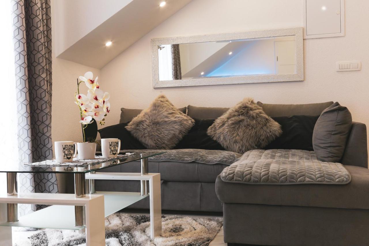 Luxury Apartment Megy โอโทชาส ภายนอก รูปภาพ